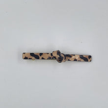 Load image into Gallery viewer, Sussie knot clip