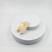 Load image into Gallery viewer, Maya Oval Clips Lemon with White Border