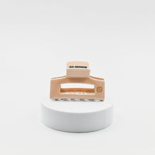 Load image into Gallery viewer, Claw Clip Beige