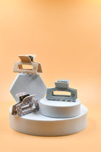 Load image into Gallery viewer, Claw Clip Lilac and Beige Checker
