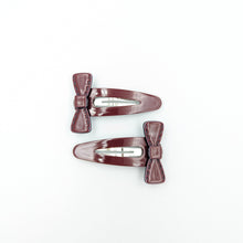 Load image into Gallery viewer, Bowtelle Snap Clips Burgundy
