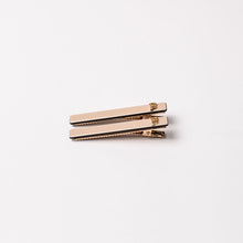 Load image into Gallery viewer, Panache Classic Alligator Clip Beige
