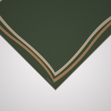 Load image into Gallery viewer, Classique Deep Green and Tan
